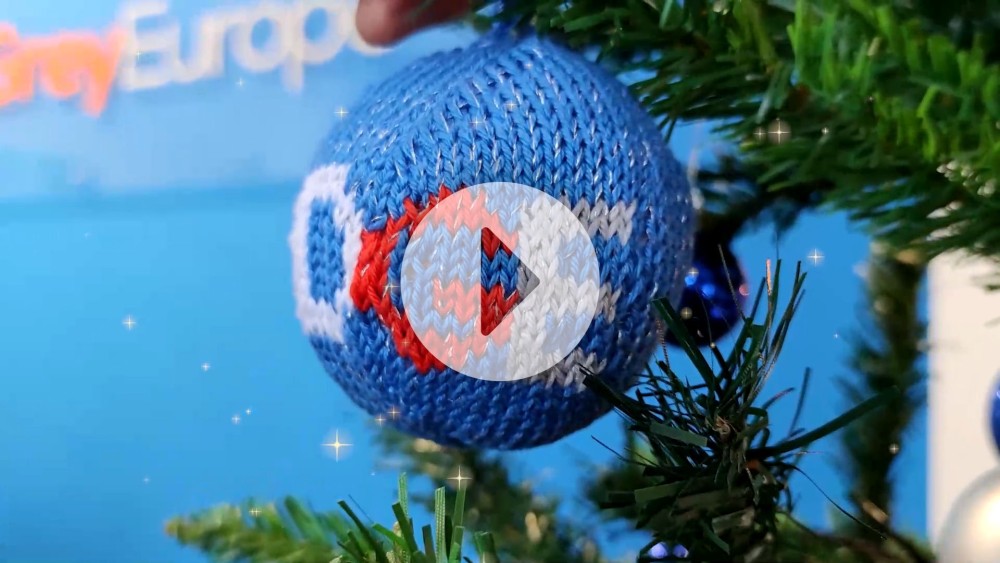 Christmas-Ball-Thumbnail